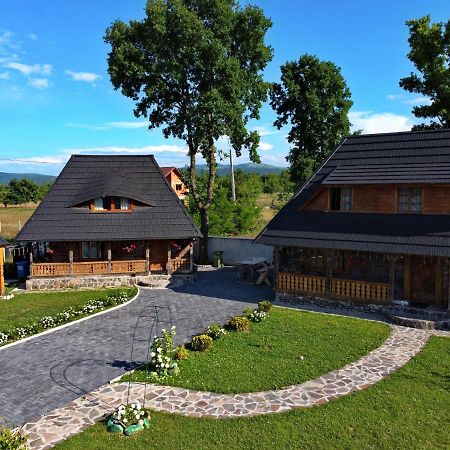 Vila Casutele Bunicii Ocna Şugatag Exteriér fotografie