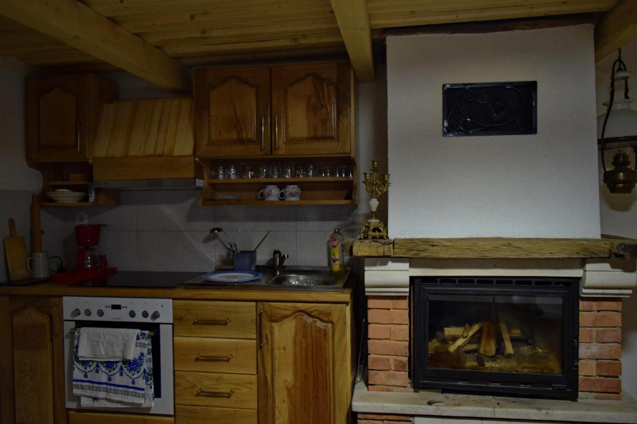Vila Casutele Bunicii Ocna Şugatag Exteriér fotografie