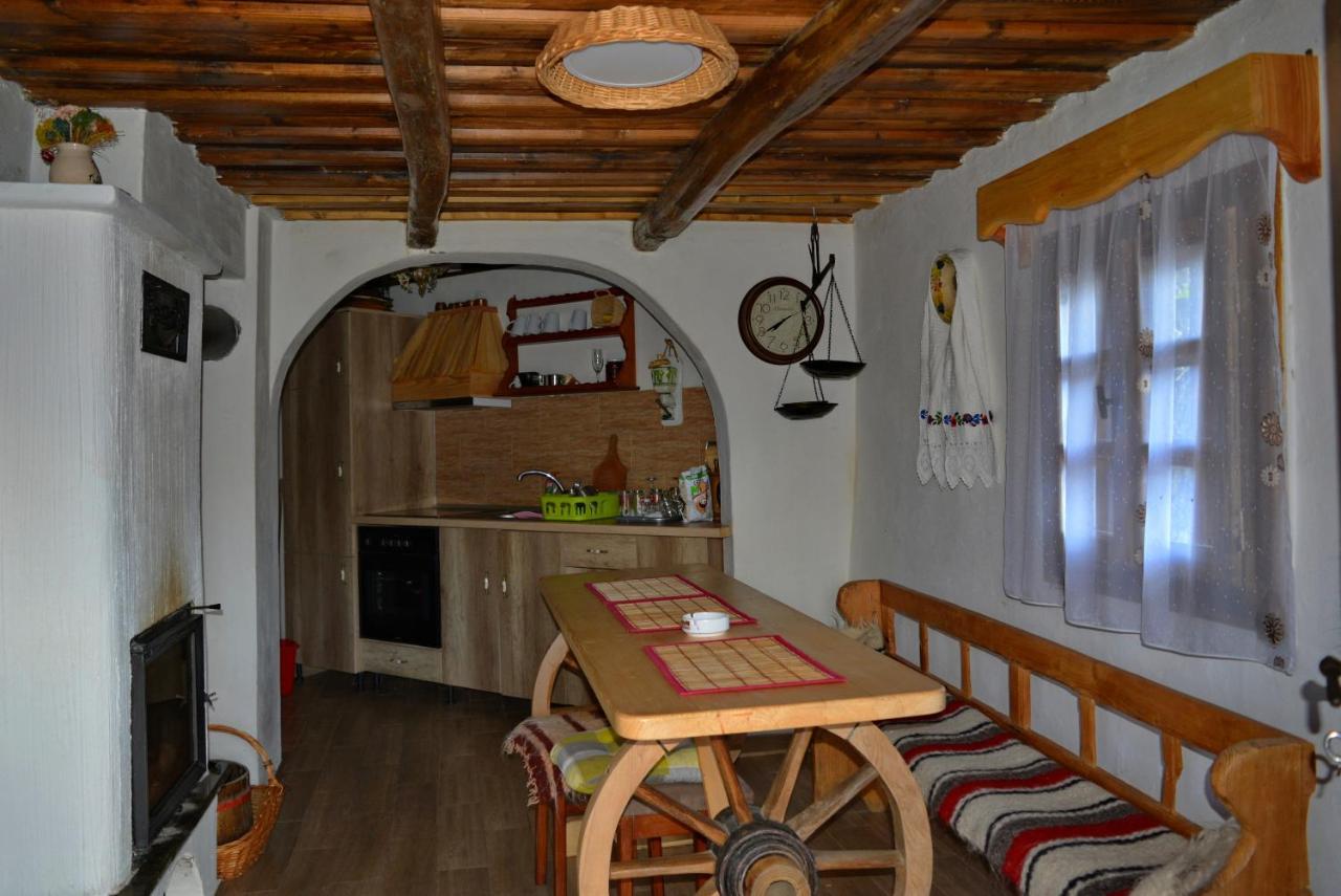Vila Casutele Bunicii Ocna Şugatag Exteriér fotografie